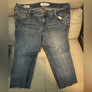 Torrid boyfriend cut capris sz 18